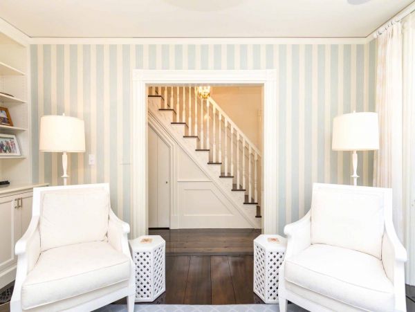 Cape Cod Home 994530