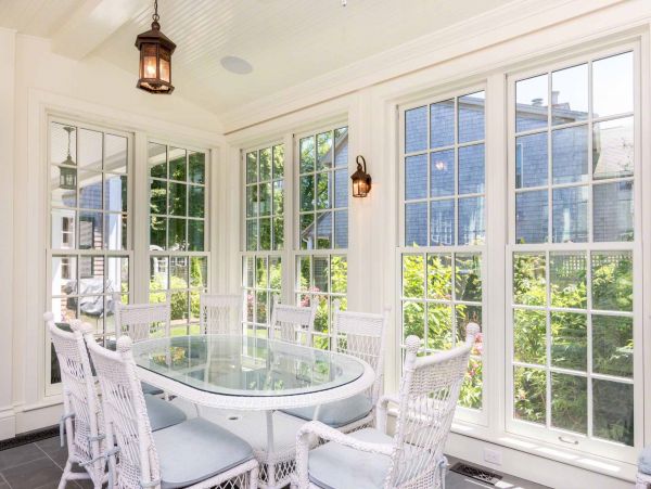 Cape Cod Home 994530