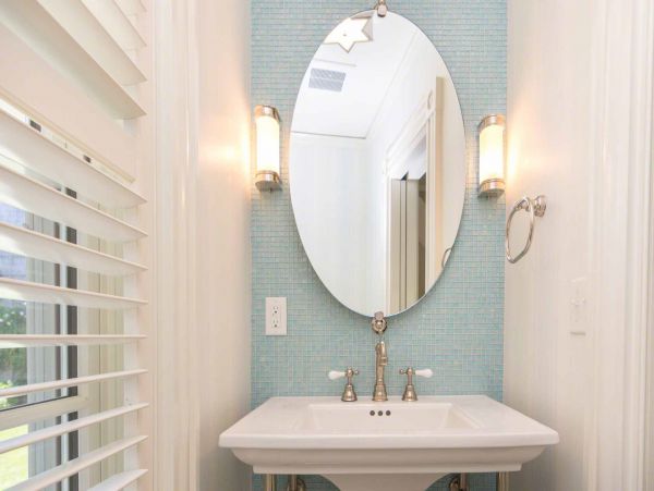 Cape Cod Home 994530