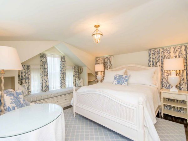 Cape Cod Home 994530