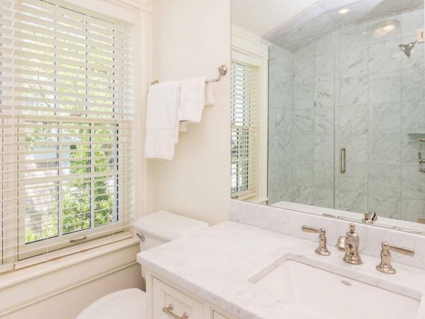 Cape Cod Home 994530