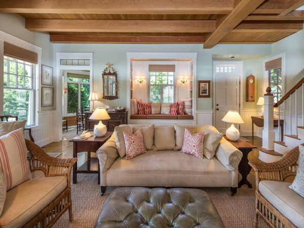 Cape Cod Home 994531