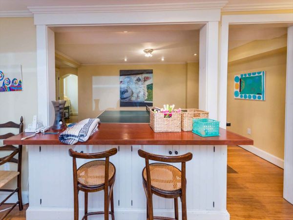 Cape Cod Home 994531