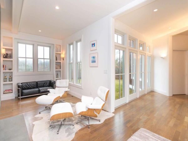 Cape Cod Home 994533
