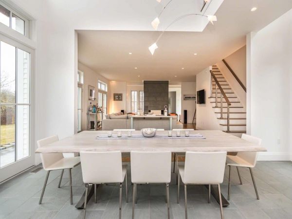 Cape Cod Home 994533