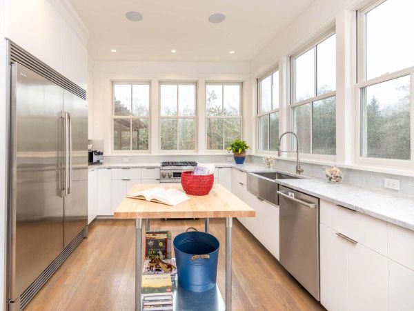 Cape Cod Home 994533