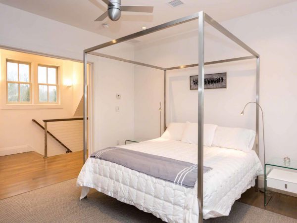 Cape Cod Home 994533