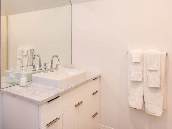 Cape Cod Home 994533