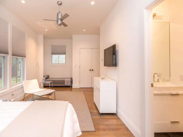 Cape Cod Home 994533