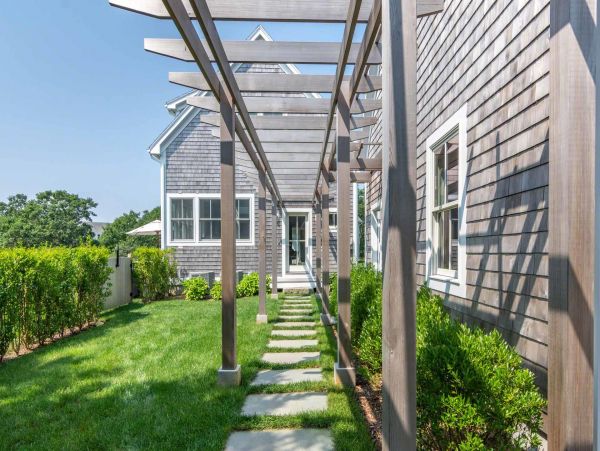 Cape Cod Home 994533