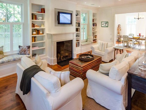 Cape Cod Home 994534
