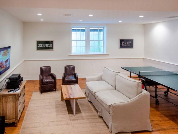 Cape Cod Home 994534