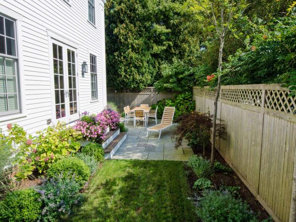 Cape Cod Home 994534