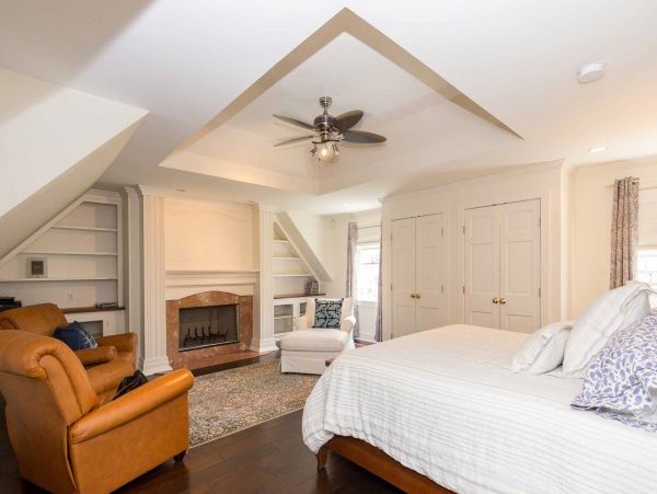Cape Cod Home 994536
