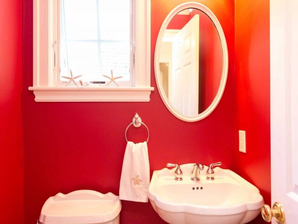 Cape Cod Home 994537