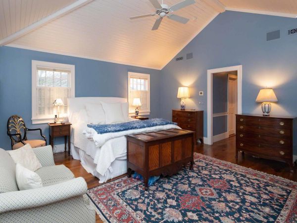 Cape Cod Home 994541