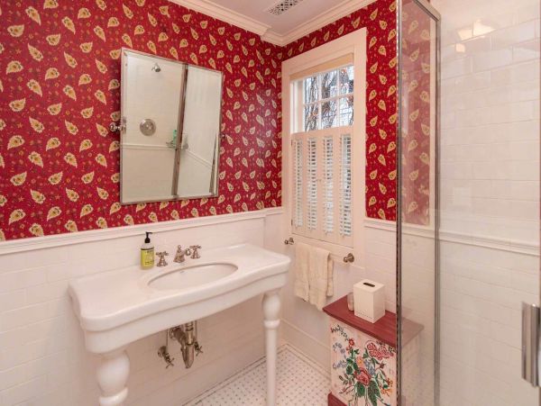 Cape Cod Home 994541