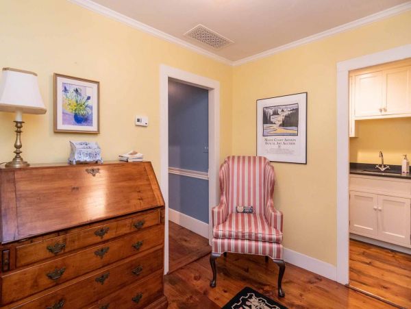 Cape Cod Home 994541