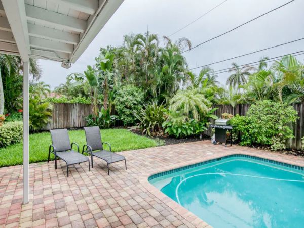 Charming Vacation Home In Lighthouse Point With Pool