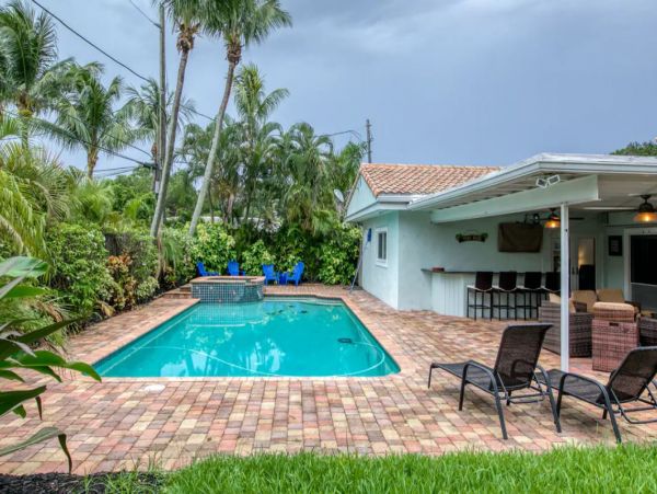 Charming Vacation Home In Lighthouse Point With Pool