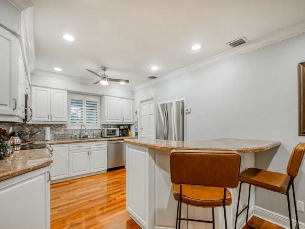 Charming Vacation Home In Lighthouse Point With Pool