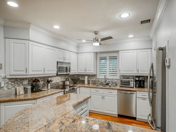 Charming Vacation Home In Lighthouse Point With Pool
