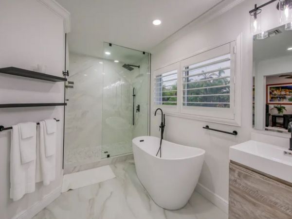 Charming Vacation Home In Lighthouse Point With Pool