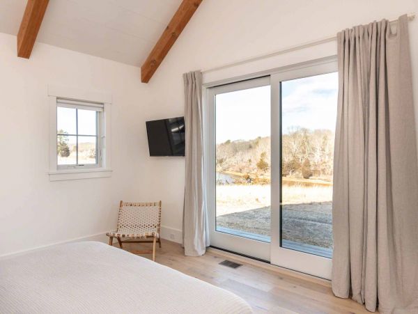 Cape Cod Home 994543