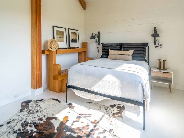 Cape Cod Home 994543