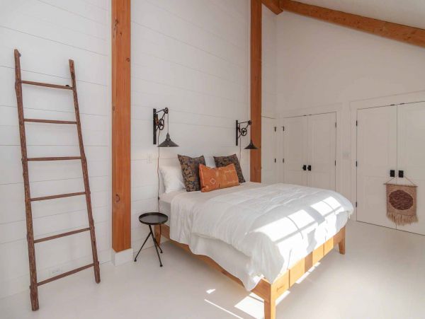 Cape Cod Home 994543