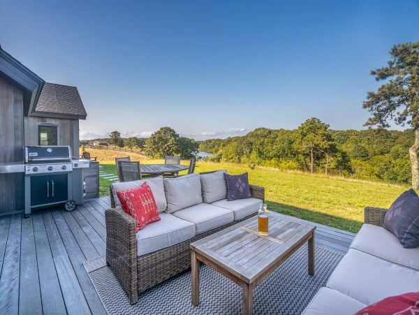 Cape Cod Home 994543