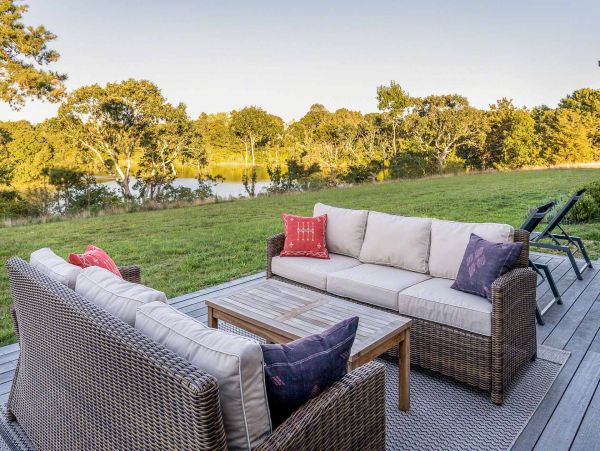 Cape Cod Home 994543