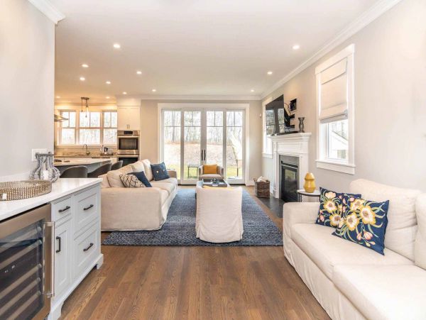 Cape Cod Home 994544