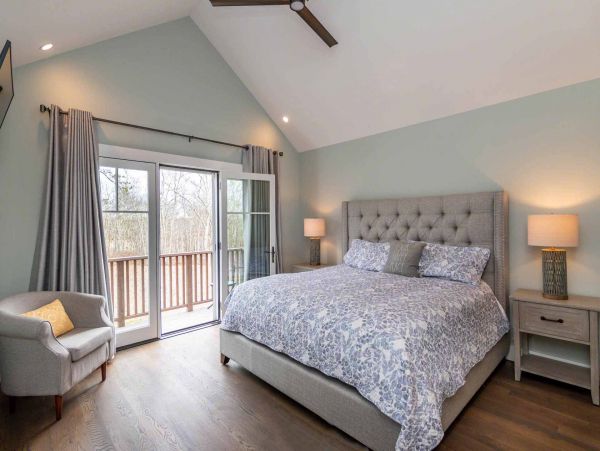 Cape Cod Home 994544