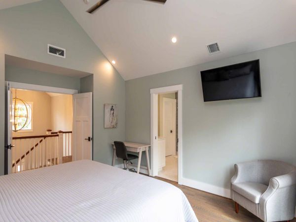Cape Cod Home 994544