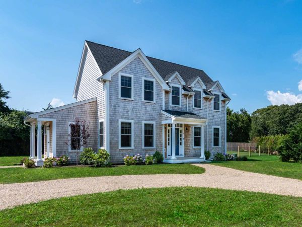 Cape Cod Home 994545