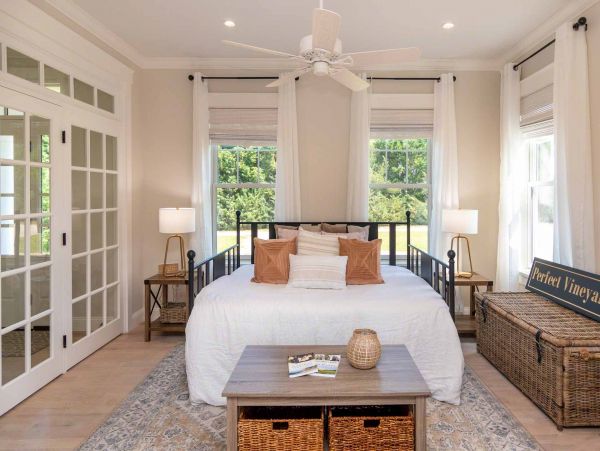 Cape Cod Home 994545