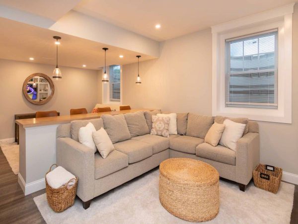 Cape Cod Home 994545