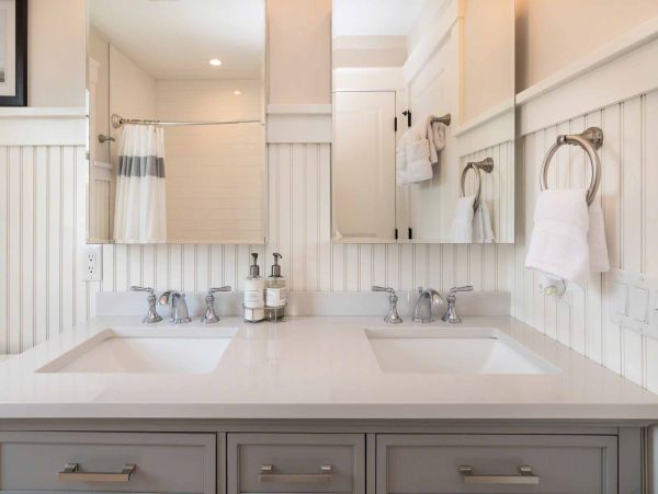 Cape Cod Home 994545