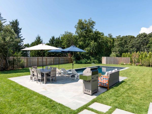 Cape Cod Home 994545