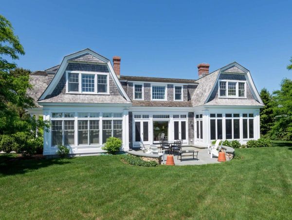 Cape Cod Home 994546