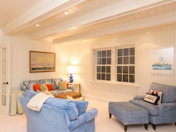 Cape Cod Home 994547