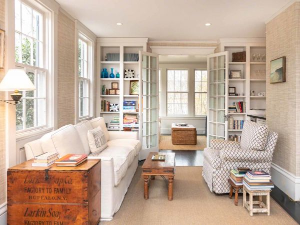 Cape Cod Home 994548