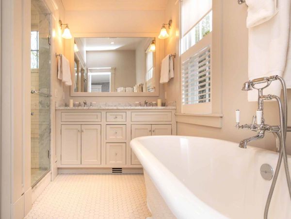 Cape Cod Home 994548