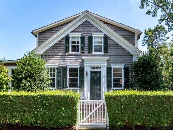 Cape Cod Home 994548