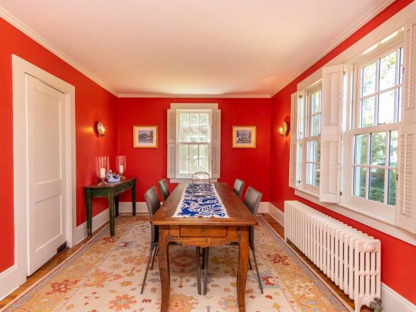 Cape Cod Home 994549