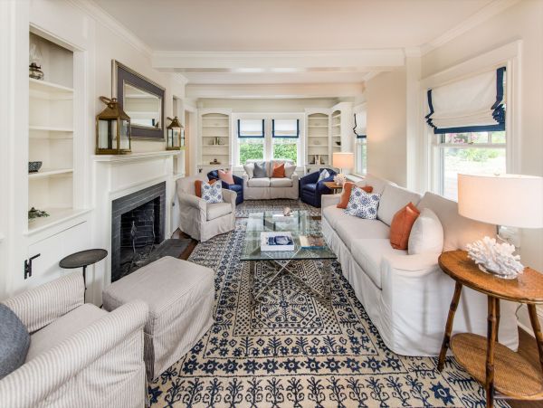 Cape Cod Home 994550