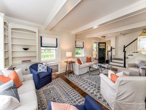 Cape Cod Home 994550