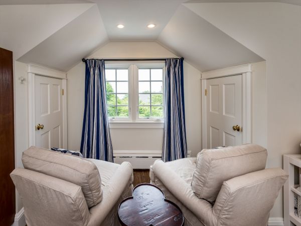 Cape Cod Home 994550