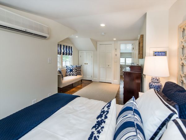 Cape Cod Home 994550